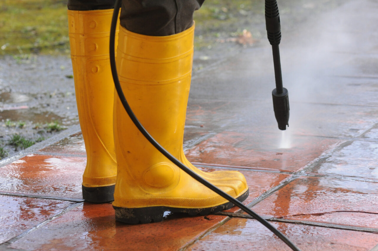 Home Sparkle: The Benefits of Pressure Washing Your House