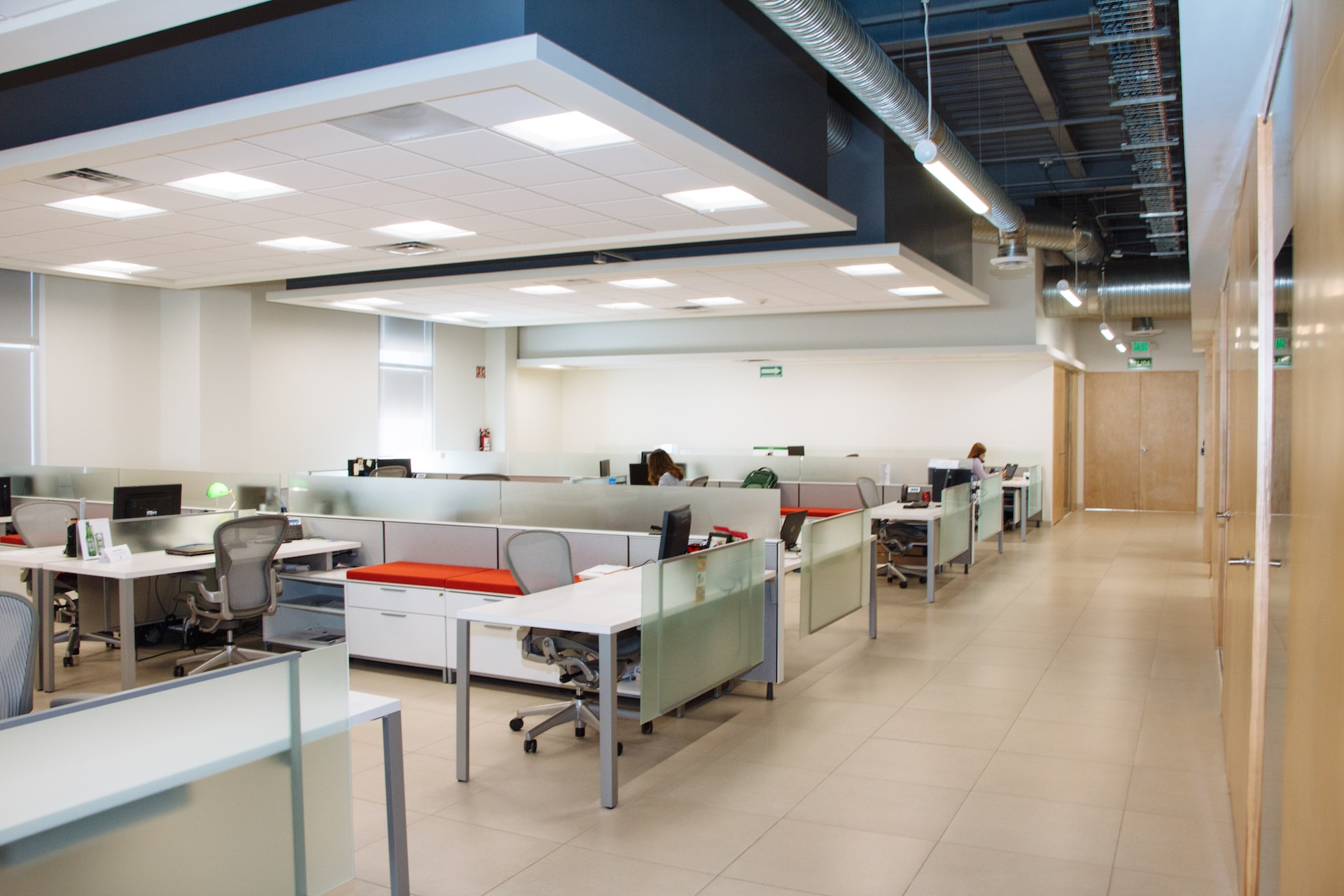 Boosting Workplace Productivity with Effective Office Cleaning Services