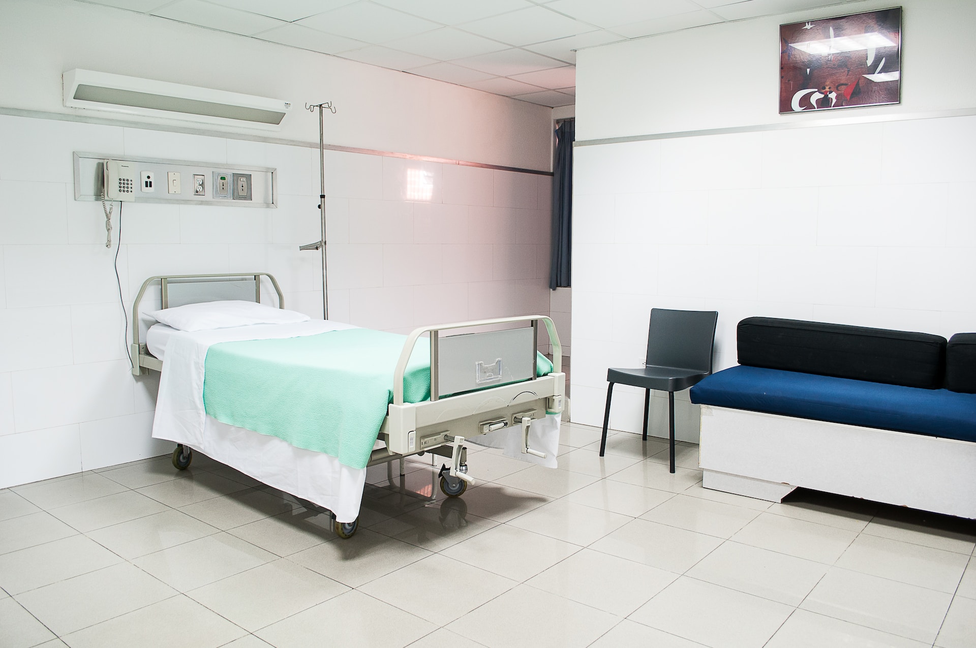 Comprehensive Healthcare Facility Cleaning: Ensuring a Safe & Hygienic Environment